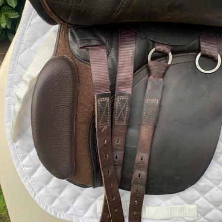 Image 6 of Kent And Masters 17 inch Cob saddle