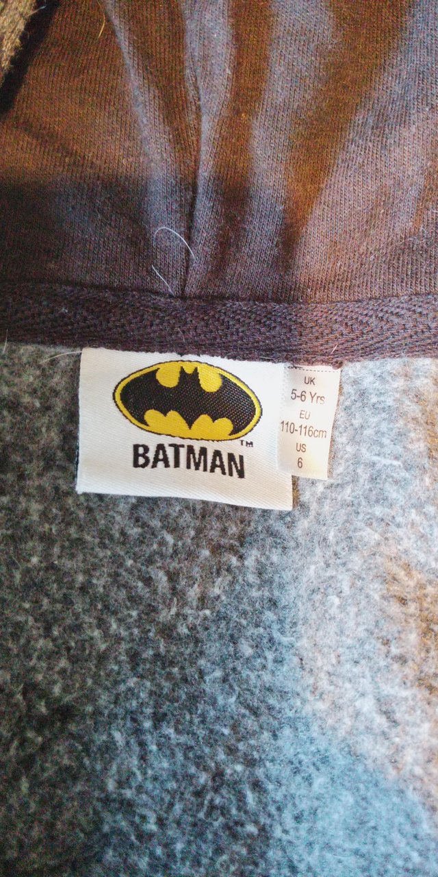 Preview of the first image of Kids batman jacket.size 5/6 years.
