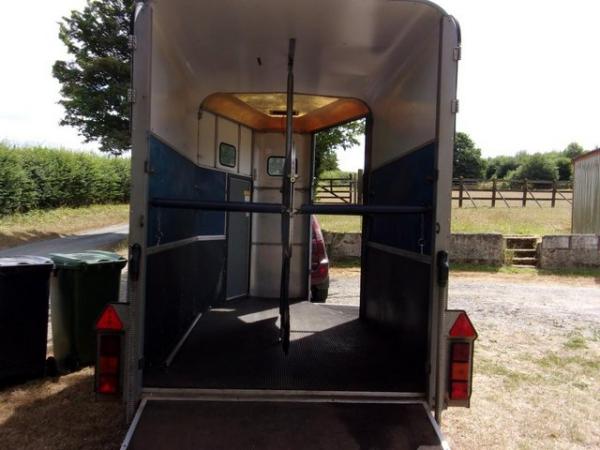Image 3 of 2002 Blue 510 Ifor Williams 2 Horse Trailer.