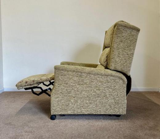 Image 14 of LUXURY ELECTRIC RISER RECLINER DUAL MOTOR CHAIR CAN DELIVER