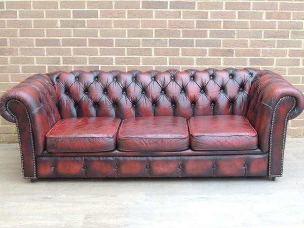 Image 1 of Chesterfield 3 seater Vintage Sofa (UK Delivery)