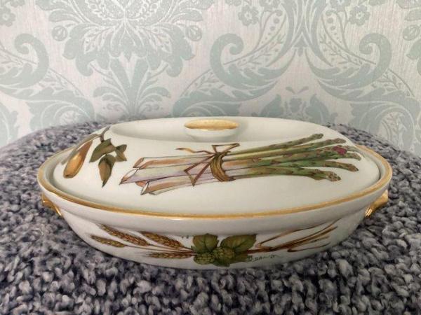 Image 3 of Royal Worcester Evesham Oval Dish with no lid