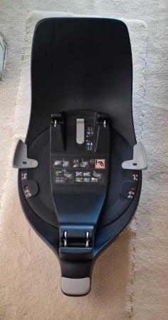 Image 2 of Maxi Cosi 360 Car seat and ISO base