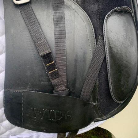 Image 10 of Bates Wide  17  inch dressage  saddle