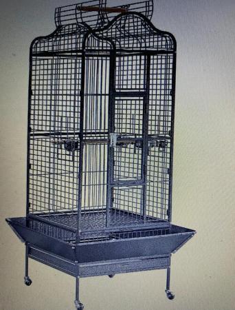 Image 2 of Large parrot cage with opening top