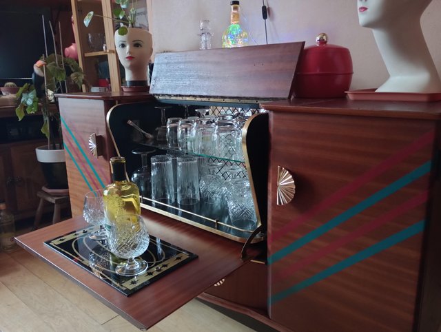 Preview of the first image of Hubbinet cocktail cabinet - tastefully renovated.