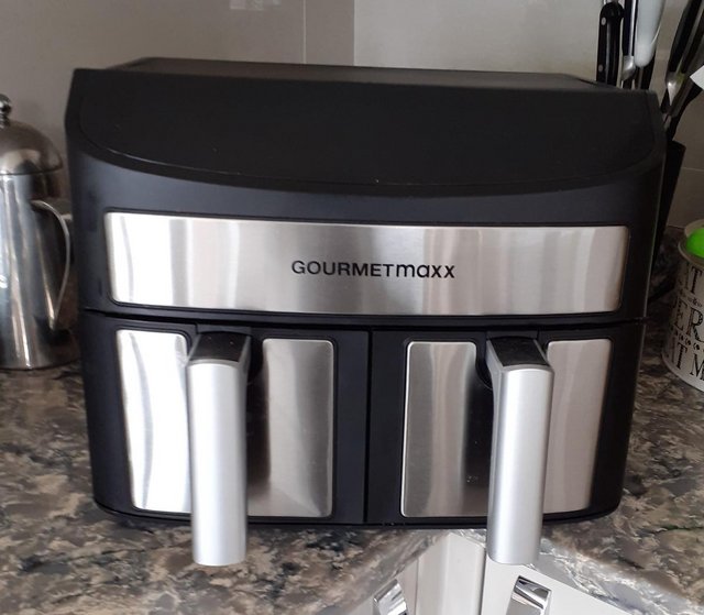 Preview of the first image of GOURMETMAXX AIR FRYER IN PERFECT CONDITION.