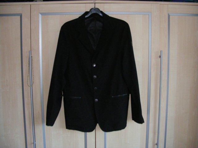 Preview of the first image of Horseware mens show jacket brand new size large..