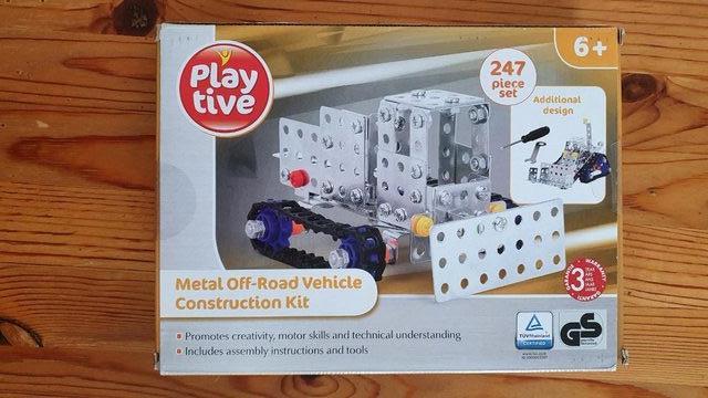 Image 2 of Playtive Metal Off-Road Vehicle Contruction Kit: 247 pieces
