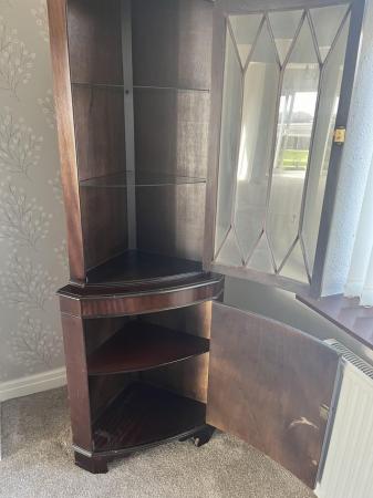 Image 2 of Mahogany corner unit with glass cabinet and lock doors