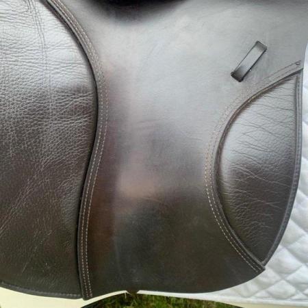 Image 3 of Kent & Masters 17” S-Series Compact saddle