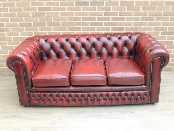 Image 1 of Luxury Chesterfield Vintage Sofa (UK Delivery)