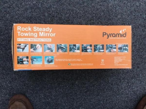 Image 2 of One pair of towing mirrors