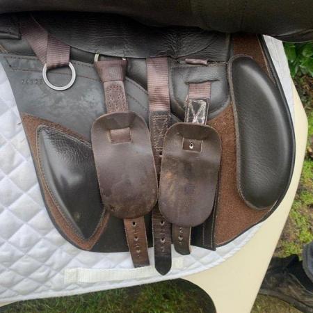 Image 12 of Kent & Masters 17” S-Series Compact saddle