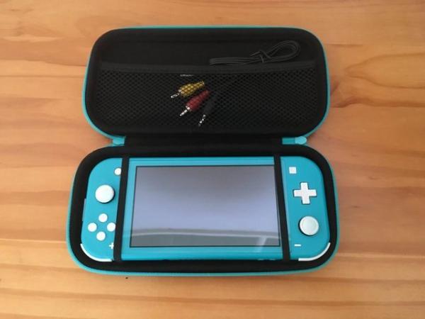 Image 2 of Nintendo Switch Lite (Turquoise)