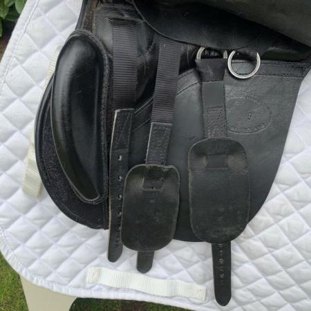 Image 2 of Kent And Masters 17 inch Cob saddle