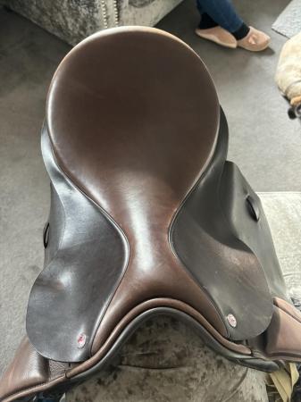 Image 5 of 17.5 inch Farrington show saddle