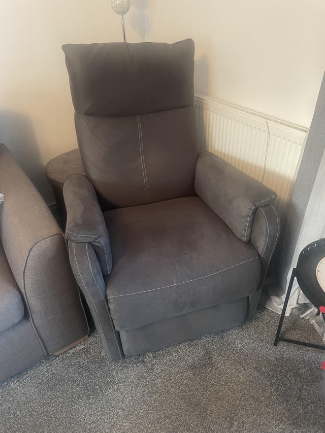 Preview of the first image of Recliner chair very good condition.