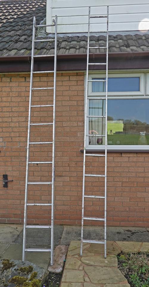 Preview of the first image of Double alluminium extension ladder.