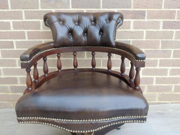Image 12 of Chesterfield Vintage 4 spoke Captains Chair (UK Delivery)