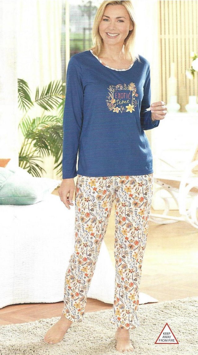 Preview of the first image of NEW Womens Damart Superb two piece Print Pyjamas size 18/20.
