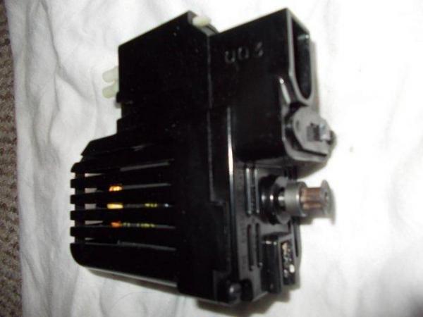 Image 3 of HEAVY DUTY SINGER Sewing Machine 240v Electric motor