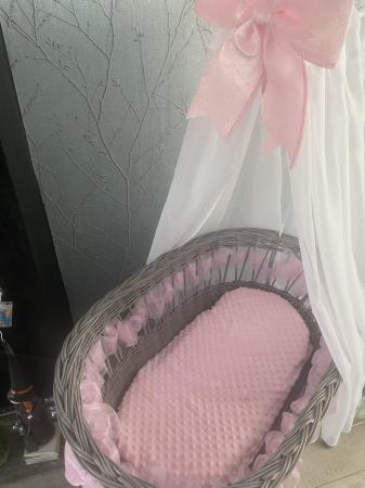 Image 1 of Moses basket crib on wheels ex condition