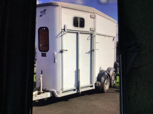 Image 3 of Ifor Williams HB506 horsebox trailer