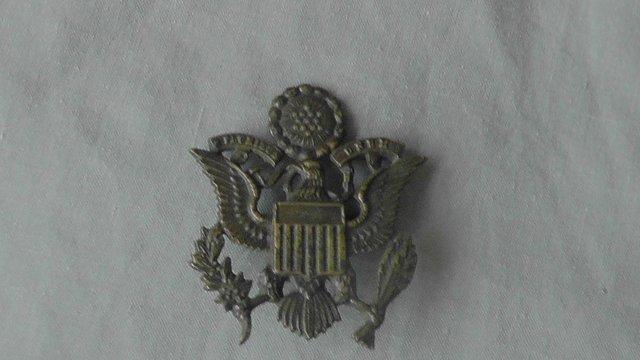 Image 3 of Genuine First World War American Infantry Officers Cap Badge