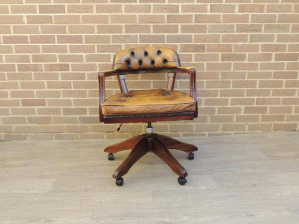 Image 1 of Bankers Chesterfield Padded Chair (UK Delivery)