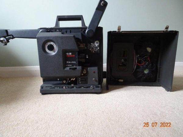 Image 2 of 16 m m Projector BellHowell TQ111 No.1694 Specialist