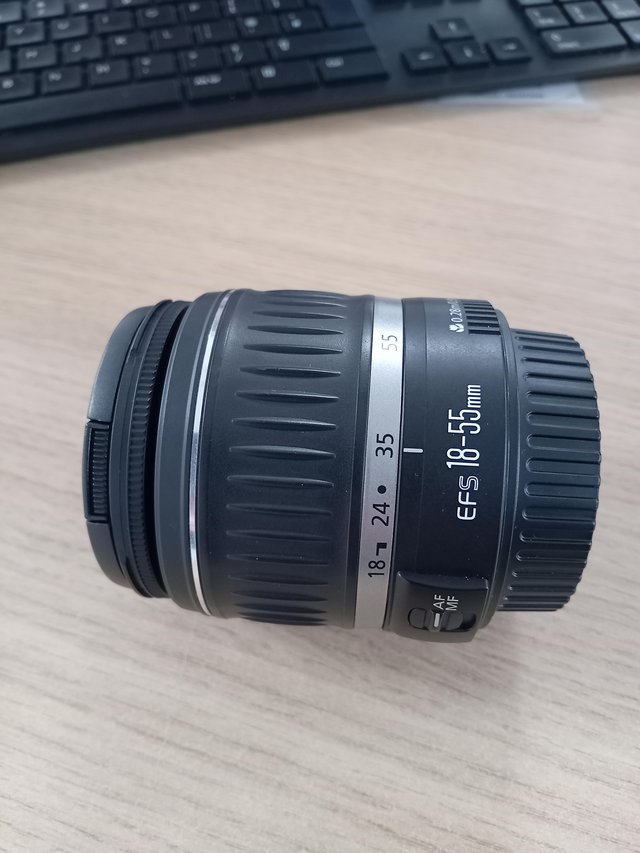Preview of the first image of DLSR Canon camera 18 - 55mm lens.