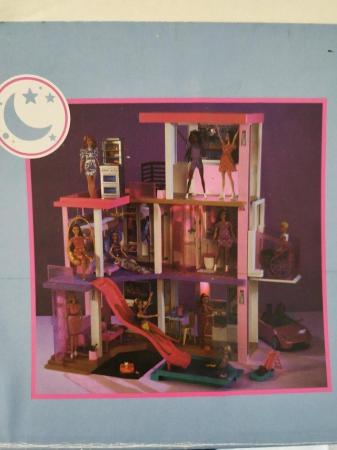 Image 2 of Barbie dreamhouse with wheelchair elevator, pool and dance r