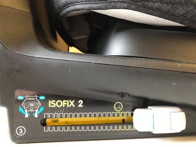 Preview of the first image of Maxi-cosi Axiss Fix Plus rotating Child Seat, birth to 4 yrs.