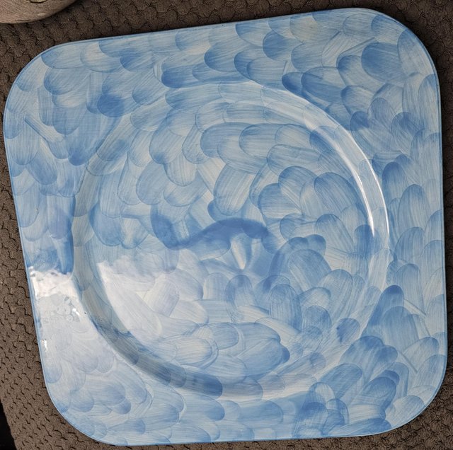Preview of the first image of Lge ceramic platter serving plate food cakes towels we.
