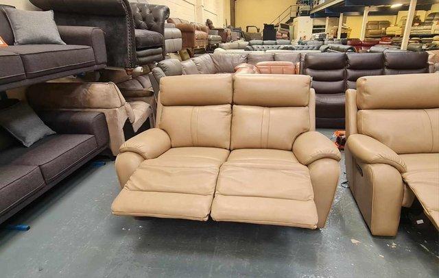Image 12 of La-z-boy Winchester cream leather electric 3+2 seater sofas