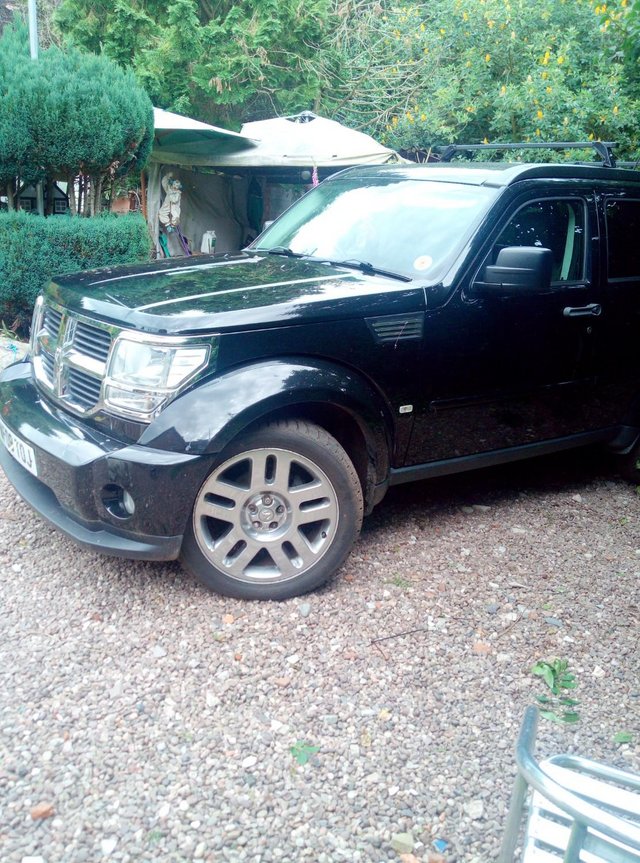 Preview of the first image of DODGE NITRO SXT  2.7 4X4 CRD  2008.
