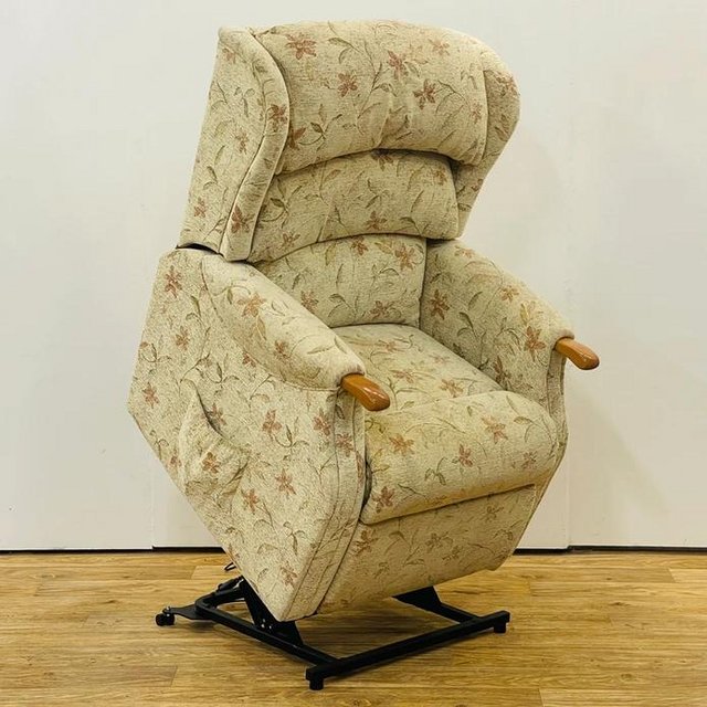 recliners chairs Second Hand Household Furniture Buy and Sell with zero fees Preloved