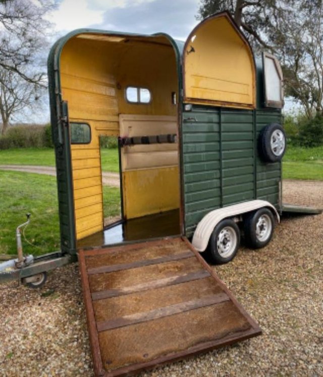 Preview of the first image of Single  rice horse trailer.