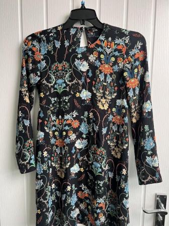 Image 3 of ZARA FLORAL PRINT DRESS DRESS ~ SIZE XS Zara Floral print