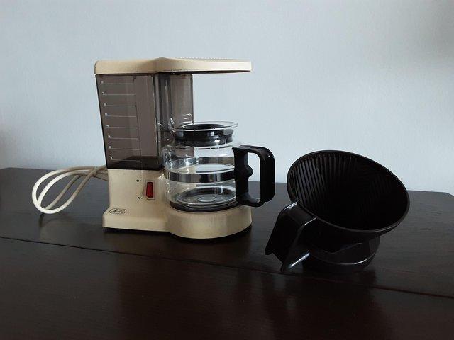 Preview of the first image of Coffee Filter Machine with 2 China Cups.