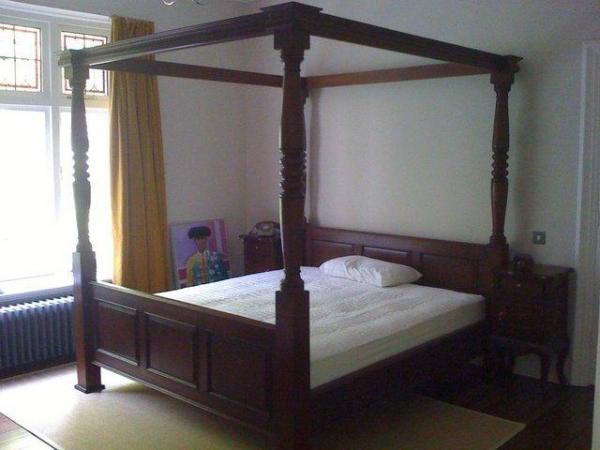 Image 1 of Mahogany 4 poster bed - Superking and bedroom Furniture