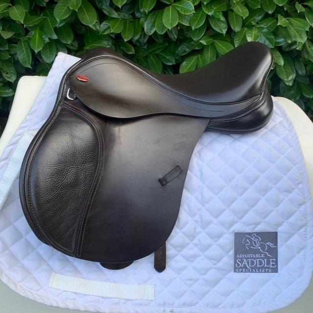 Preview of the first image of Kent & Masters 15.5 inch pony gp saddle.