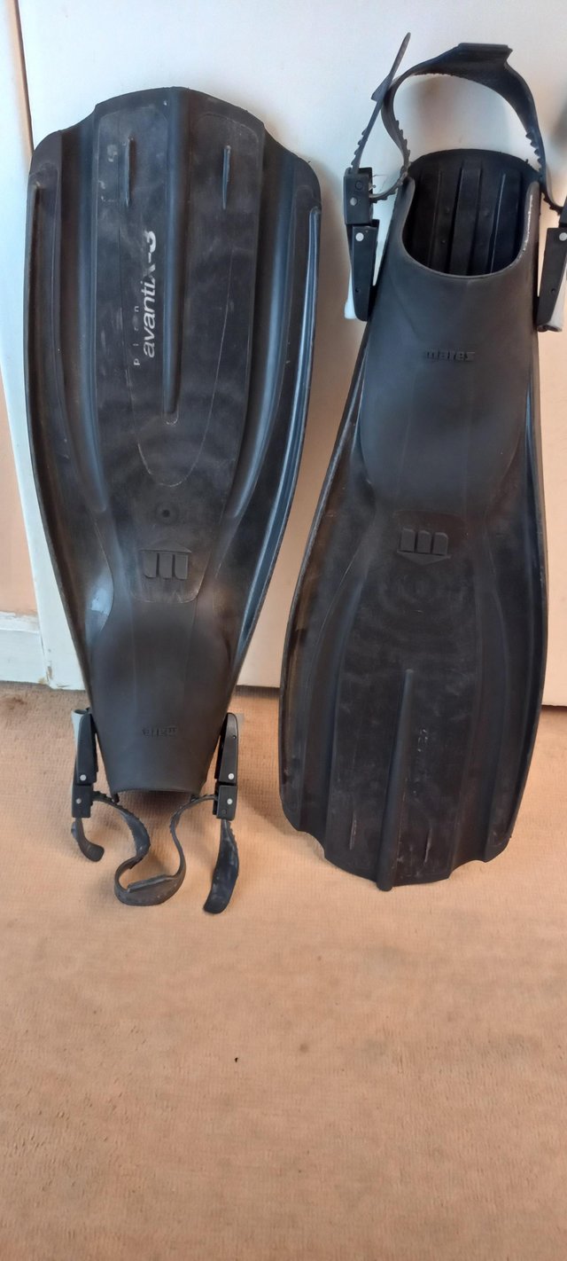 Preview of the first image of Mares Avanti X3 Open Heel Fins With Cressi Mesh Bag.