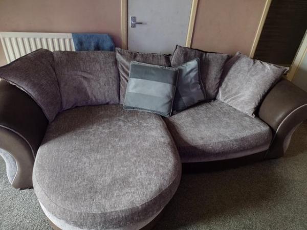 Image 2 of Selling a lovely grey sofa....