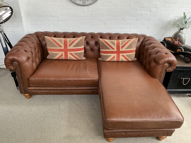Saddle tan leather chaise loungue chesterfield sofa. Deliver — photo 4 of 4