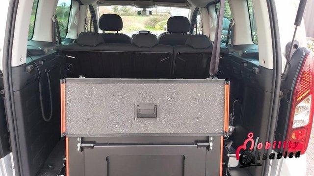 Image 7 of 2018 Peugeot Partner Tepee Automatic Wheelchair Accessible