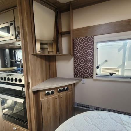 Image 6 of 4 BERTH CARAVAN IN IMMACULATE CONDITION