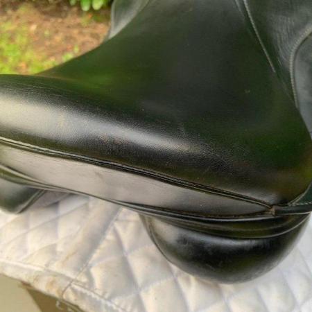 Image 10 of Kent And Masters 17 inch s series compact saddle