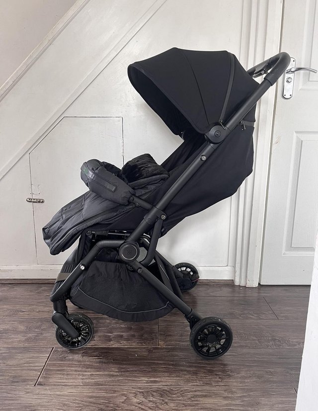 Preview of the first image of Silver Cross Rise stroller.